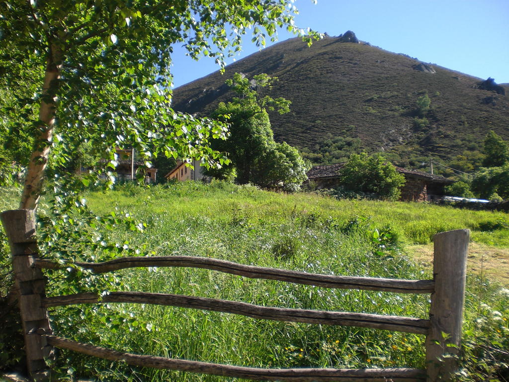 Hotel Rural Genestoso ภายนอก รูปภาพ